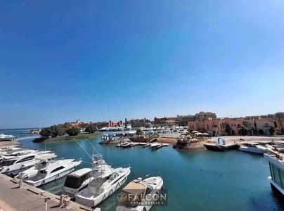 Fully finished chalet for sale in Makadi Heights, Red Sea, with a low down payment and installments over 7 years, near El Gouna city.