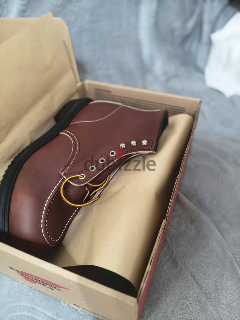 Red Wing 8249 Original  – New in Box – Size 10 EEE 5