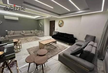 للايجار اول سكن شقة فندقيه مفروشة تشطيب فندقي قرب فندق سفير ميدان المساحه للسكن الراقي والمميز بالدقي