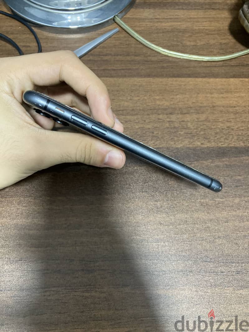Apple - iPhone 11 1