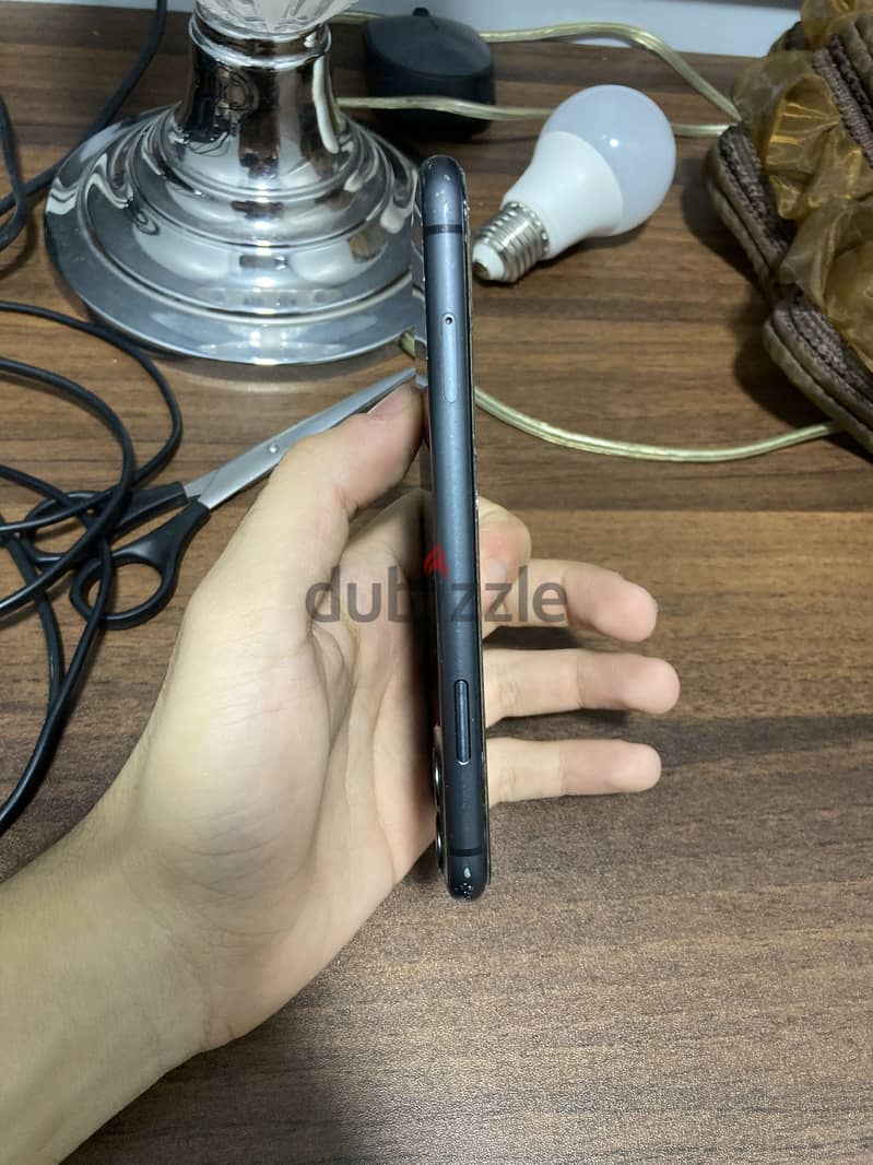 Apple - iPhone 11 2