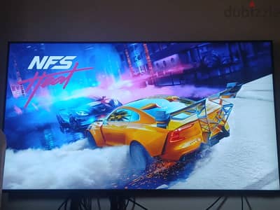 PS4 Slim 500GB + 3 دراع + GTA5 - God of War - FIFA 24