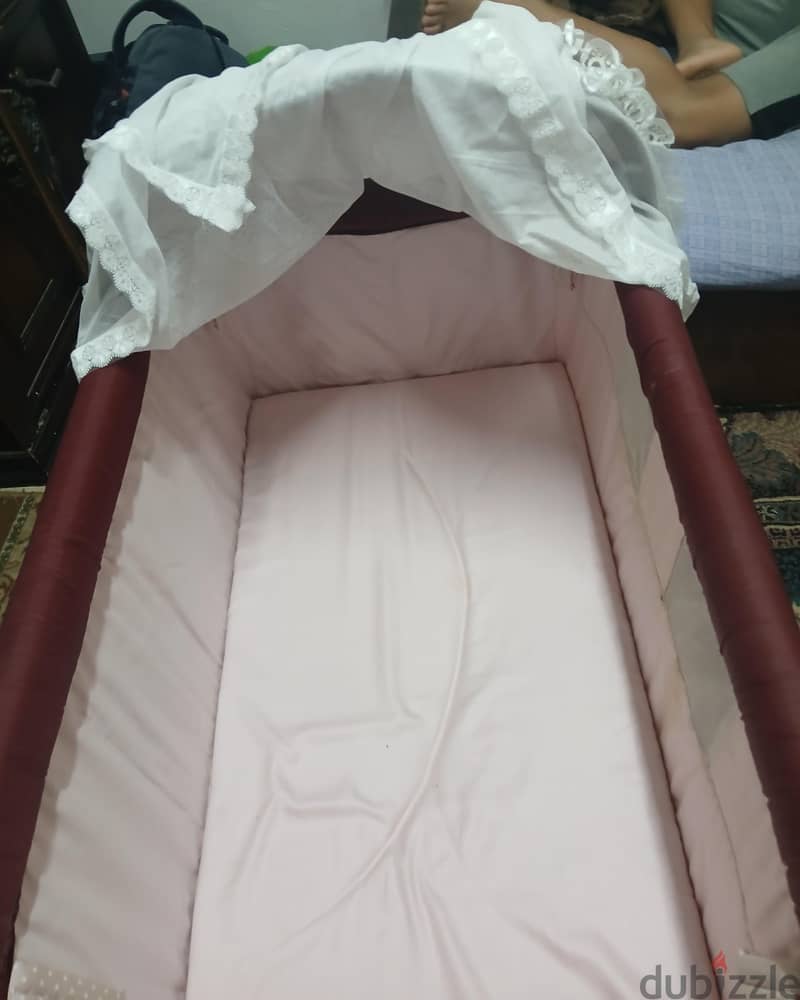 سرير اطفال 1