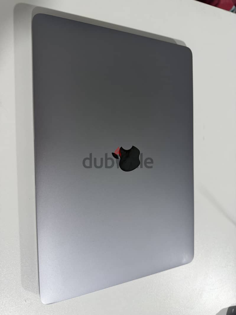 ماك بوك 2020 pro 4
