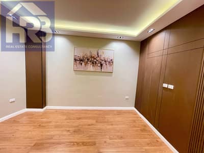 شقة للبيع في  الجامعة الأمريكية – التجمع الخامس