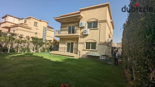 فيلا للبيع فى الرحاب تشطيب الترا سوبر لوكس مناسبة للسكن الهادئ والمميز