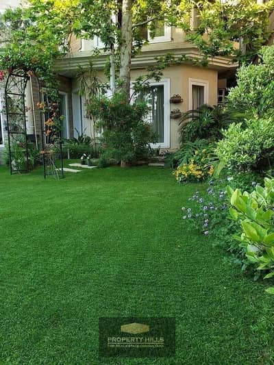 Receive an open view villa in the heart of Sheikh Zayed next to Cairo Gate in Village West by Dorra behind Royal City