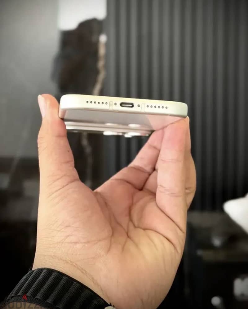 Apple - iPhone 17 Pro Max 1