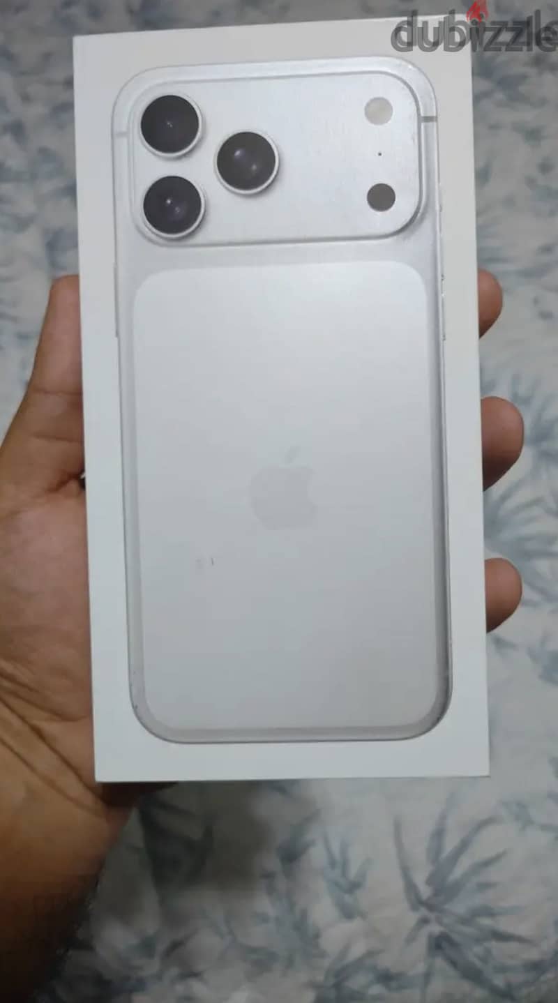 Apple - iPhone 17 Pro Max 2