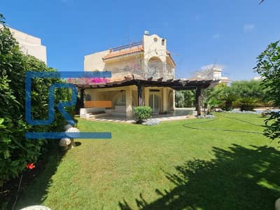 standalone villa for sale 700m in Costa del sol - North Coast
