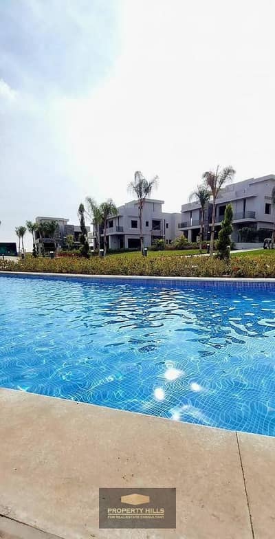 Receive an apartment with an open view of the lagoon at a special price from Sodic, ready for living