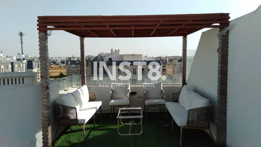 Luxury I Villa Roof Corner for Rent View Majestic Lake - MV Hyde Park