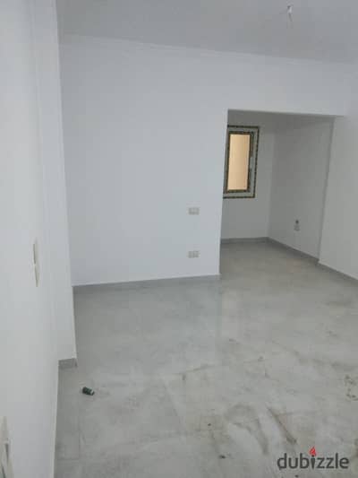 Administrative headquarters 350 m Al-Masaha Street Dokki