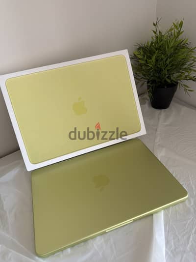 MacBook Neo 512g - 8 ram - touch id - 1 cycle counts- battery 100%