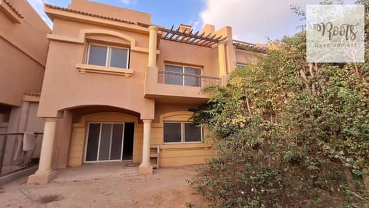 For Sale a Townhouse,Ready to move , Overlooking The Shooting Club in Dara Gardens Compound -  October