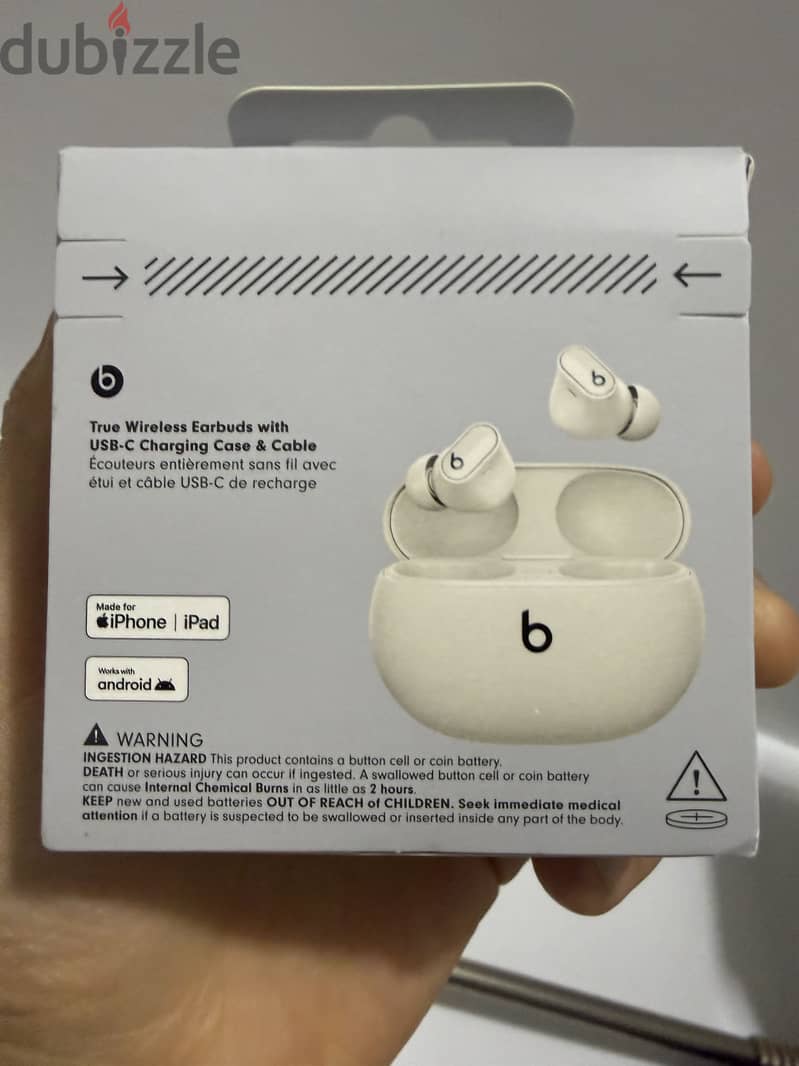 Beats Studio Buds plus 1