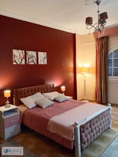 Fully furnished, air-conditioned 170 sq m apartment for rent in a villa in New Cairo - Al Yasmin 3, near North 90th Street and Sadat Axis.