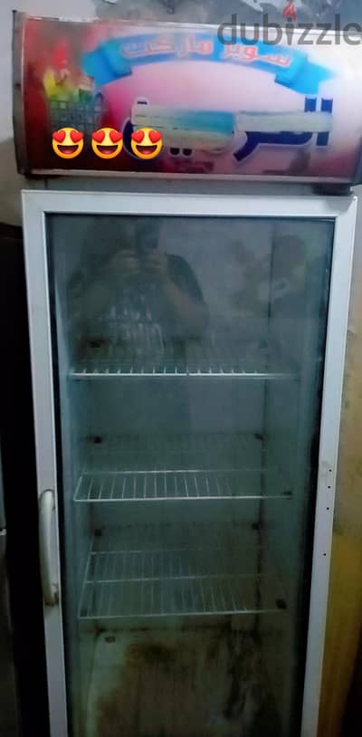 تلاجة عرض باب واحد بحالة ممتازة جدا