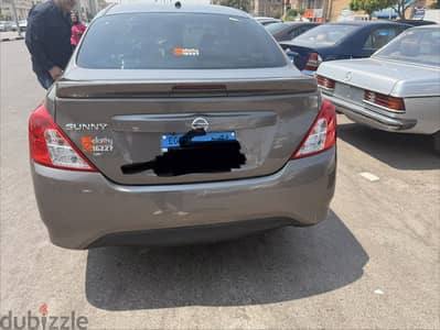 عربيه نيسان صنى 2027 للإيجار بالسائق