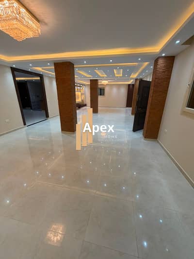 Seeking peace and tranquility away from the city's noise? A garden apartment in an all-villas area, 7th District, offering villa vibes and true sereni