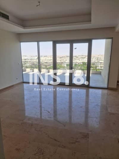 Penthouse for Rent with High Finishing and View on Landscape