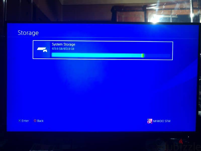 ps4 1TB| 2 controllers +batman cd game 6