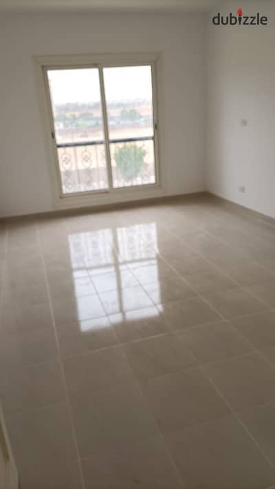 Apartment for rent under the new law, completely unfurnished, in Al Rehab City, Phase 7, ground floor with a private garden and a garden view.
