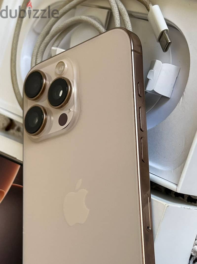 Apple - iPhone 16 Pro max 256gb 4