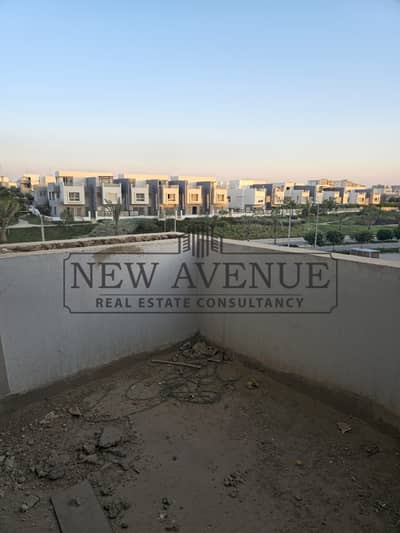 Apartment for sale with a prime location in Hyde Park New Cairo compound - Ready to move