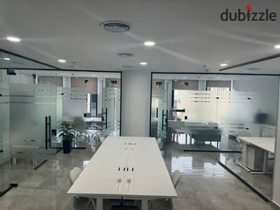 مكتب متشطب للايجاربمساحة 150متر فيEDNC  مطل علي التسعين الجنوبي  - التجمع الخامس 5th settlement- القاهرة الجديدة
