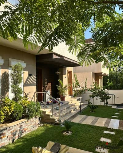 Ready villa for living at an attractive price inside the Saaken compound next to Palm Hills