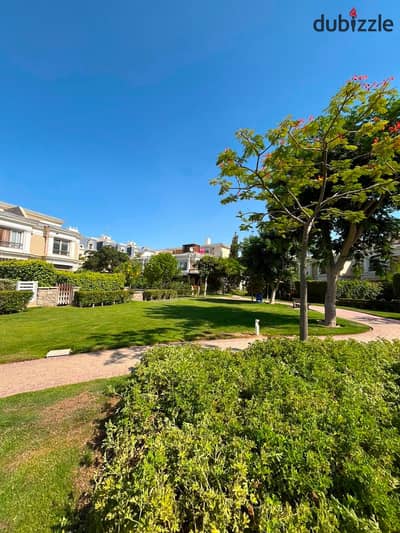 Corner townhouse for sale in Mountain View Hyde Park Compound, Fifth Settlement Building area 287 sq m + 61 sq m roof terrace Land area 201 sq m Garde Corner townhouse for sale in Mountain View Hyde Park Compound, Fifth Settlement Building area 287 sq m + 61 sq m roof terrace Land area 201 sq m Garde