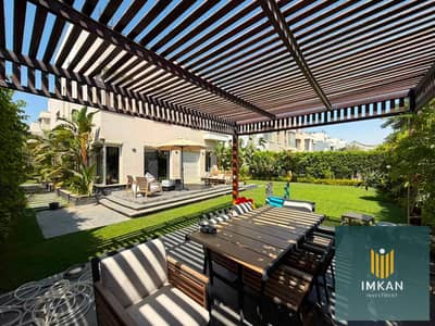 Standalone villa for sale—immediate delivery—available via installment or cash (with a 35% discount) in a compound facing Al Rehab.