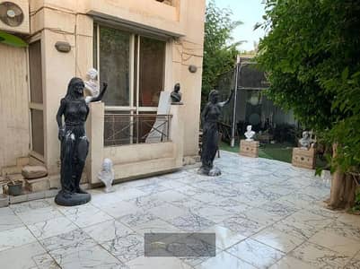 فرصة استثنائية جداً للبيع شقة فاخرة مفروشة بجاردن خاصة داخل | كمبوند حدائق المهندسين - الشيخ زايد
