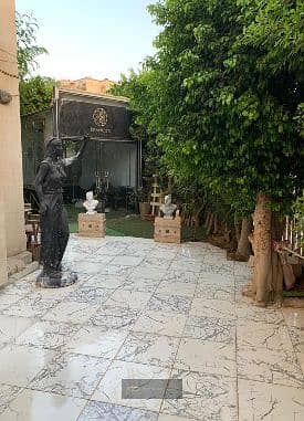  للبيع | شقة أرضي بجاردن خاصة في كمبوند حدائق المهندسين – الشيخ زايد | 90م² + جاردن 120م² | مفروشة