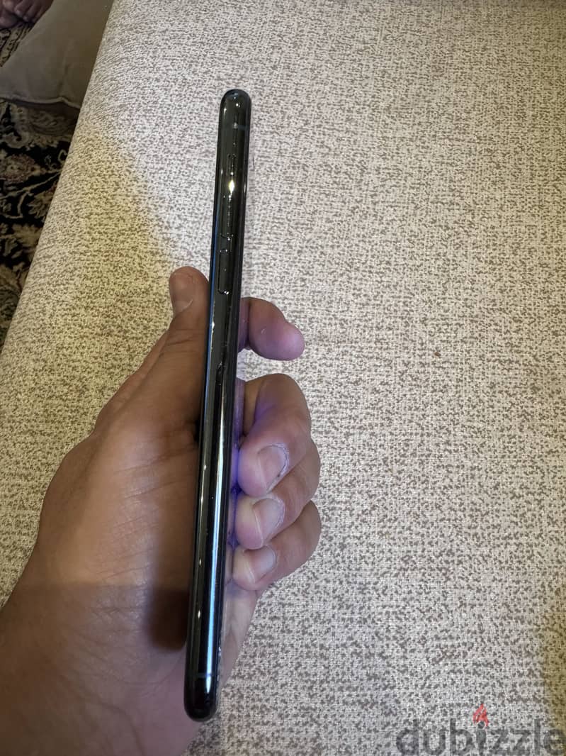 Apple - iPhone 11 Pro Max 3