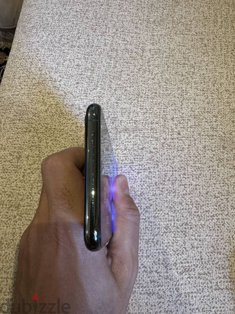 Apple - iPhone 11 Pro Max 8