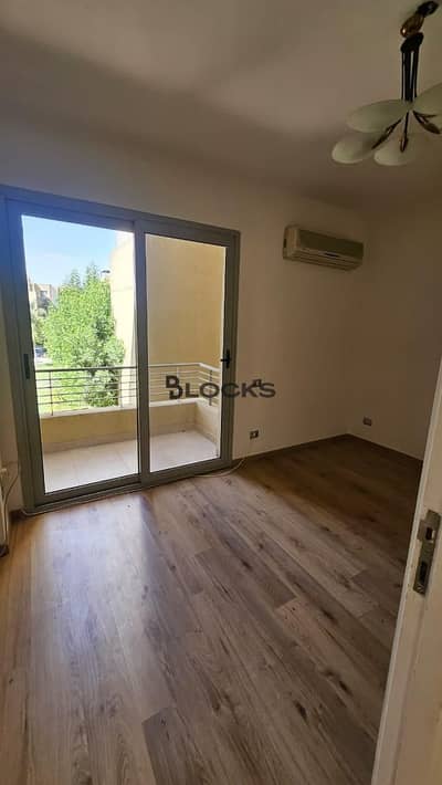 Duplex with garden for rent in palm parks
