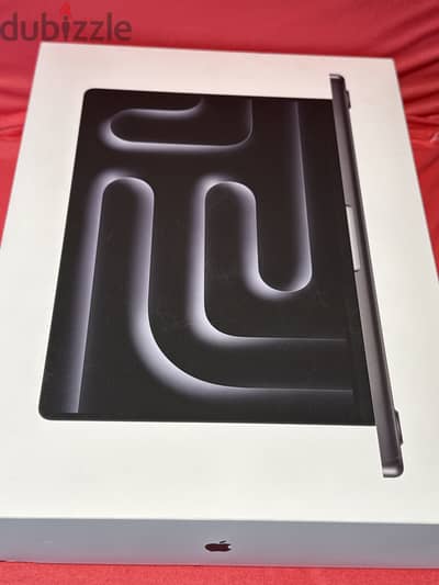 MacBook Pro - M4 - battery 100% - 14 inch - 512g - Full Box