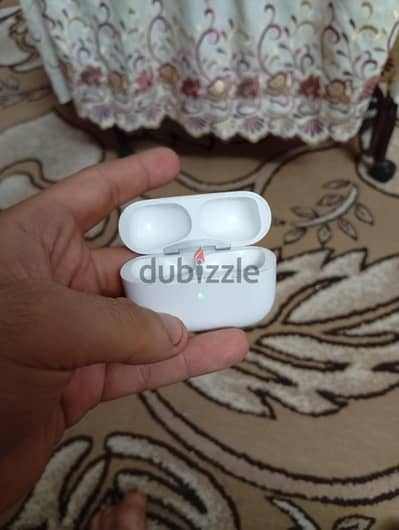 علبة شحن ايربودز برو 1 أصلية A2190