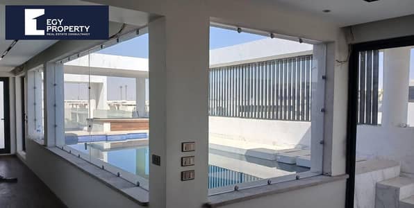 بينتهاوس للبيع متشطب بالكامل بالتكييفات استلام فوري في ليك فيو ريزيدنس - التجمع الخامس  Lake View Residence