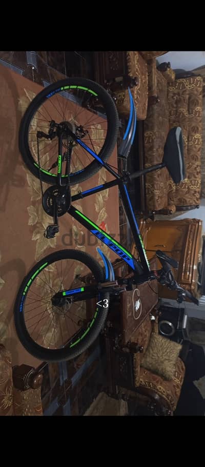 العجله دي استعمال شهرين السعر4200 قابل للتفاوض عند الجديه