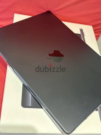 MacBook Pro - 1 Tera - M4 - 14 inch - b100% - Arabic كسر زيرو