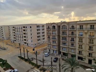 With 25% Discount Own a Luxury Apartmet Direct On The Main 90's Street in Golden Square Beside Mivida & Viellette in Hyde Park New Cairo Compound