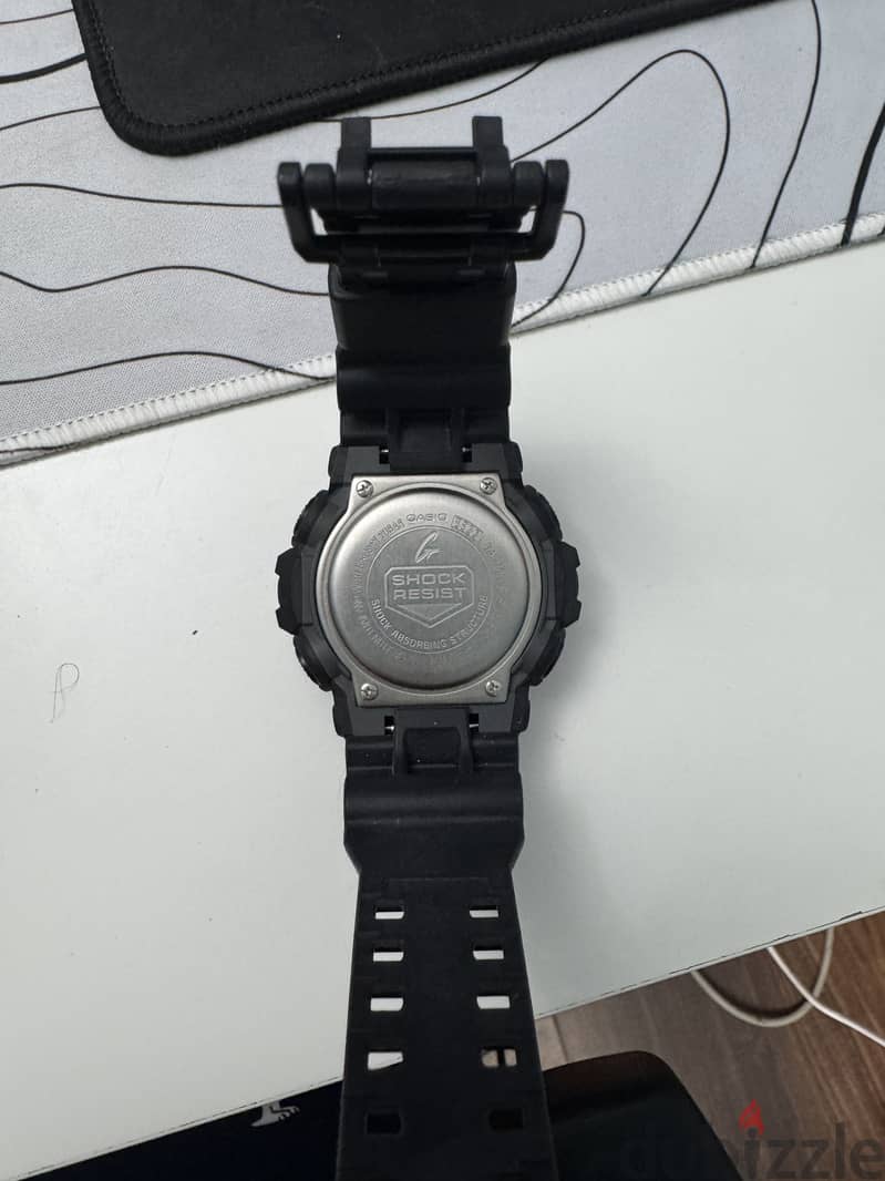Casio G-Shock GA-700 2
