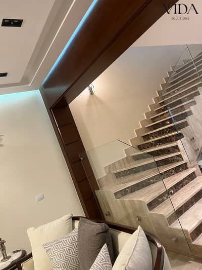 تاون هاوس كورنر 306م للبيع في Wood Ville بإطلالة مميزة وموقع استراتيجي وفرصة استثمارية قوية في قلب بالم هيلز