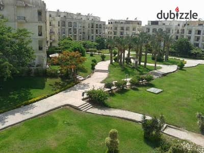 شقة مفروشة للإيجار داخل كمبوند حدائق المهندسين الشيخ زايد بموقع مميز داخل الكمبوند