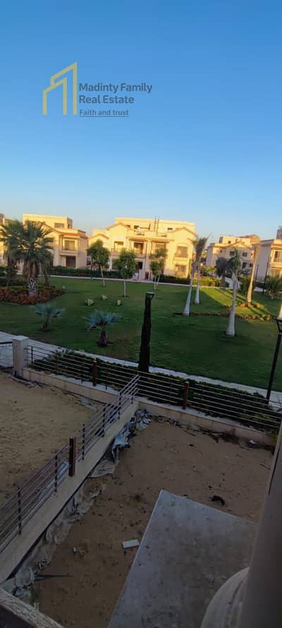 "For sale, Villa model F3 with a Garden view, containing finishing basics for cash sale in Madinaty"
