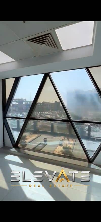 مكتب بسعر خيالي 45 متر تشطيب سوبر لوكس في مول كايرو بزنس بلازا