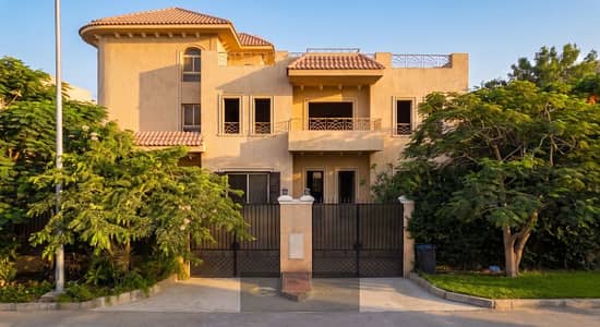 Luxury villa for sale in Sheikh Zayed's Ninth District on Dahshour Link | largest area and luxurious finishes | largest private garden | best accommodation for luxury lovers